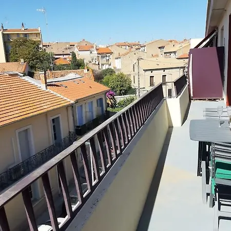 Spacious & Peaceful Rooftop - Parking And Fully Equipped Διαμέρισμα Μπεζιέ
